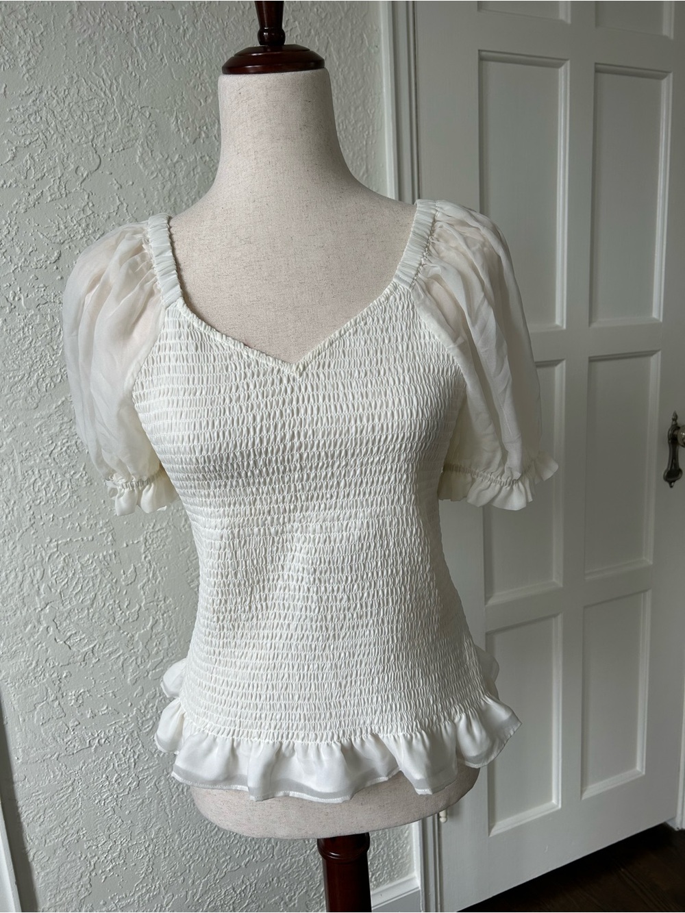 Rachel Parcell Cream Smocked Puff Sleeve Blouse